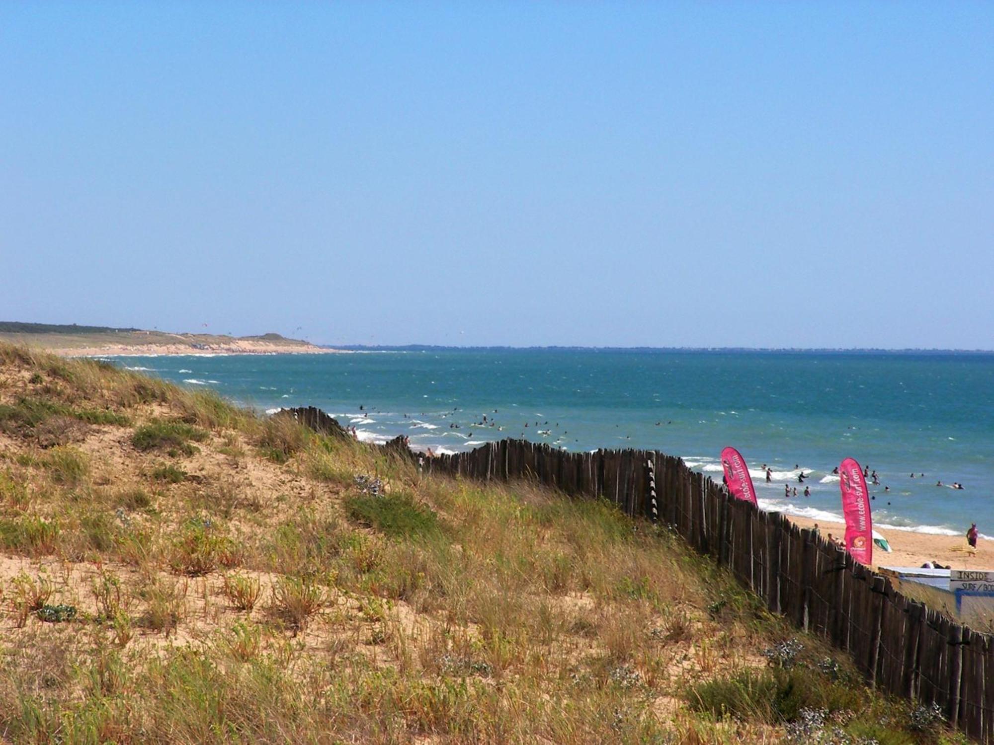 Camping Le Clos Des Pins Longeville-sur-Mer Eksteriør billede
